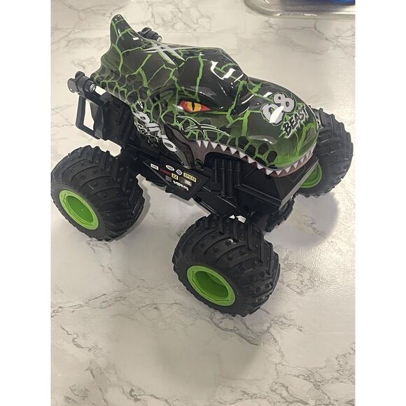 Bezgar Remote Control Monster Truck Toys With Light & Music For Kids - Picture 5 of 6